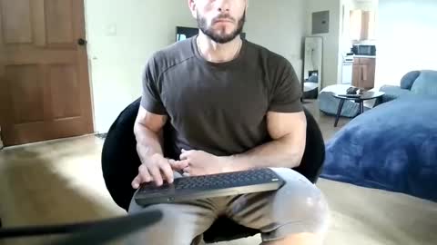 Snapshot of happytoesgonzonose chatting on 03.29.26 Leila online show from 03.29.26