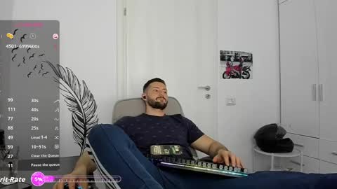 Snapshot of hard_chriss chatting on 04.29.26 Hard Cock online show from 04.29.26