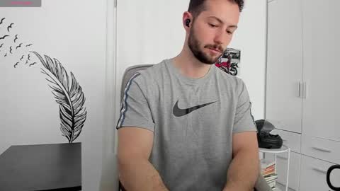 Snapshot of hard_chriss chatting on 05.21.26 Hard Cock online show from 05.21.26