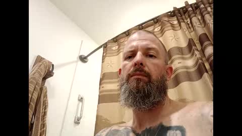 Snapshot of hard_insomnia chatting on 01.31.25 HornyHubby online show from 01.31.25