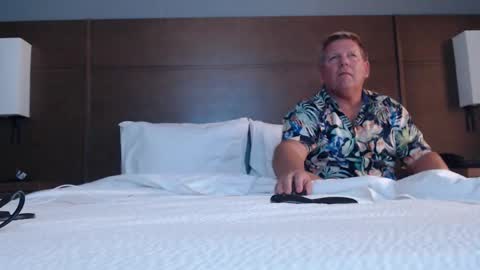 Steele and Cassie online show from 12.05.25