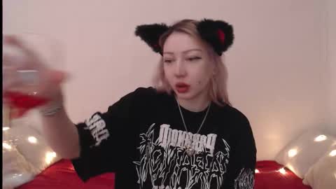 Snapshot of hardcore_x chatting on 02.17.26 Emily online show from 02.17.26