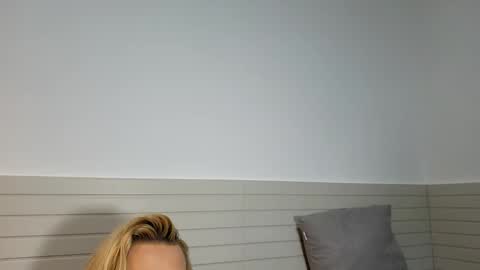 Snapshot of hardcoreslutxx chatting on 05.23.26 hardcoreslutxx online show from 05.23.26