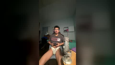 Snapshot of harddmikee chatting on 06.26.26 harddmikee online show from 06.26.26