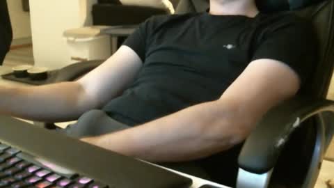 Snapshot of hardfucklover1 chatting on 12.18.25 hardfucklover1 online show from 12.18.25