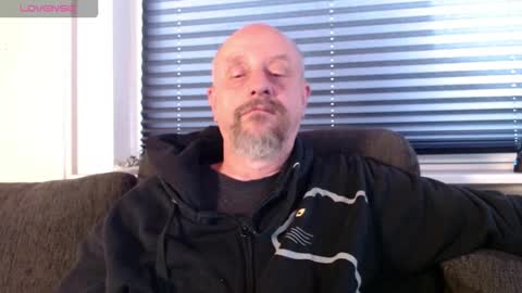 Snapshot of hardmrlazy chatting on 09.15.25 MrLazy online show from 09.15.25