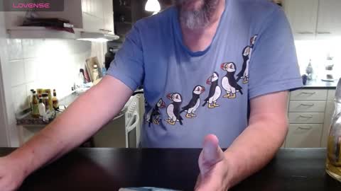 Snapshot of hardmrlazy chatting on 11.15.25 MrLazy online show from 11.15.25