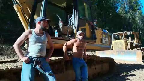 Snapshot of hardworkertn chatting on 09.29.25 hardworkertn online show from 09.29.25