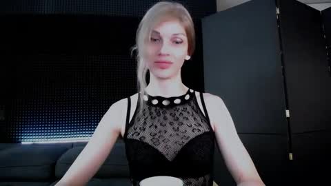 Miss Hardy online show from 10.28.25