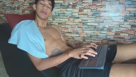 Snapshot of haresandpame_mds chatting on 11.26.25 Hares online show from 11.26.25