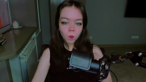 Snapshot of haribo_asmr chatting on 02.22.25 Miss Hari online show from 02.22.25