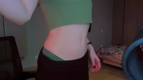 Snapshot of haribo_asmr chatting on 02.25.25 Miss Hari online show from 02.25.25