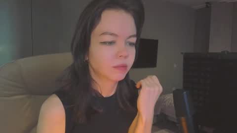 Snapshot of haribo_asmr chatting on 11.12.25 Miss Hari online show from 11.12.25