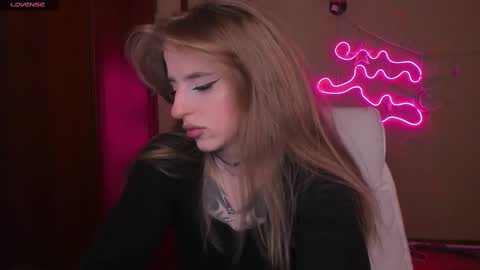 Snapshot of harley_kimm chatting on 03.01.25 Julia online show from 03.01.25