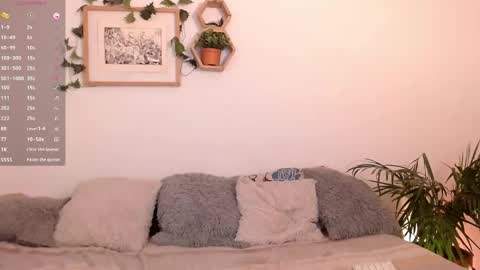 Harmony    Please help me to reach 100 thumbs up online show from 12.07.24