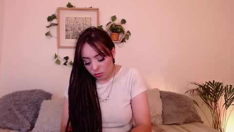 Harmony    Please help me to reach 100 thumbs up online show from 02.09.25