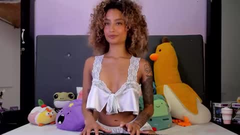 Harmony Hill online show from 11.02.25