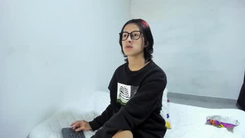 Snapshot of harold_sm chatting on 12.04.25 harold sm online show from 12.04.25