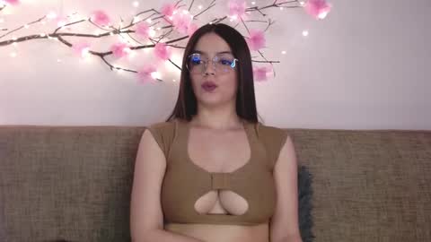 Snapshot of haru_blossom chatting on 01.30.25 online show from 01.30.25