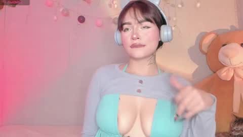 Snapshot of harumi_hentai chatting on 02.20.25 harumi online show from 02.20.25