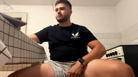 Snapshot of hasabigonev14 chatting on 07.31.26 THEBIGONEV14 online show from 07.31.26