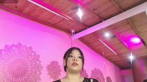 Snapshot of hatsajones chatting on 09.23.25 hatsajones online show from 09.23.25