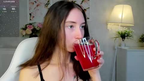 Snapshot of havefunwithmee_ chatting on 10.20.25 Lola online show from 10.20.25