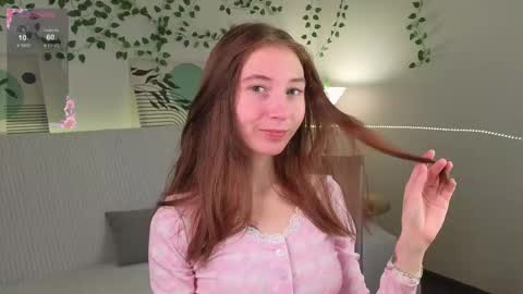 Snapshot of havefunwithmee_ chatting on 12.19.25 Lola online show from 12.19.25