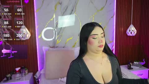 haylie  See you tonight at 8pm Colombia time online show from 12.14.24