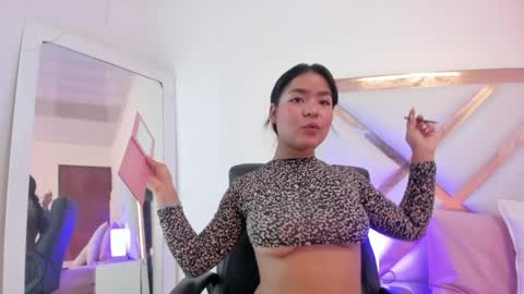 Snapshot of hayamikioto chatting on 01.20.25 Hayami online show from 01.20.25