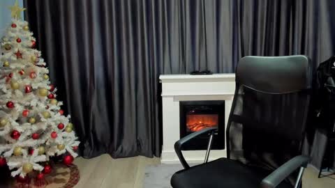 Snapshot of haydenspears chatting on 12.15.24 HaydenSpears online show from 12.15.24