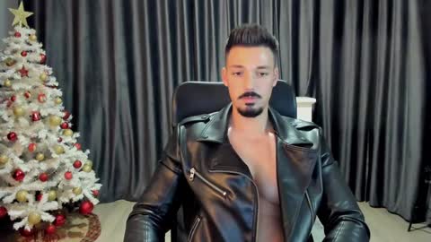 Snapshot of haydenspears chatting on 12.18.24 HaydenSpears online show from 12.18.24