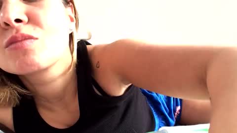 Snapshot of hayle_emmie chatting on 10.17.25 Hayle online show from 10.17.25