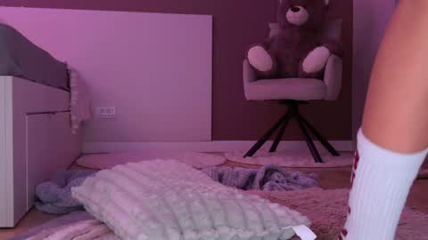 Hayley online show from 04.12.26