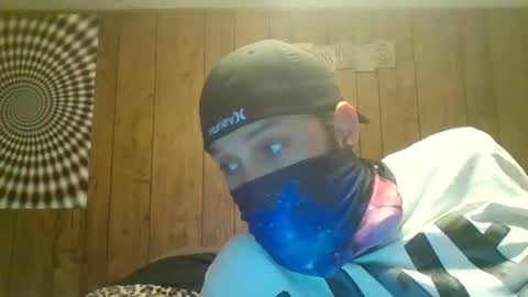 Snapshot of hazel198812 chatting on 12.17.25 hazel198812 online show from 12.17.25