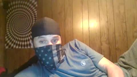 Snapshot of hazel198812 chatting on 12.20.25 hazel198812 online show from 12.20.25