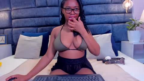 hazel_lanee online show from 07.06.26