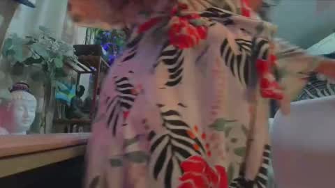 Snapshot of hazel_lyn222 chatting on 10.18.25 Hazel online show from 10.18.25