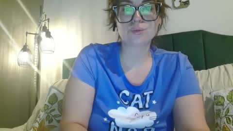 Snapshot of hazel_skye chatting on 04.01.26 Hazel online show from 04.01.26