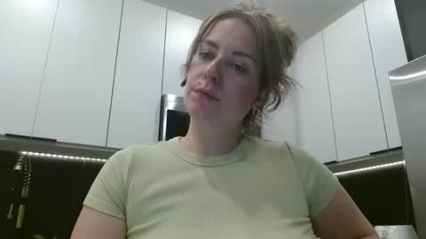 Snapshot of hazel_skye chatting on 04.28.26 Hazel online show from 04.28.26