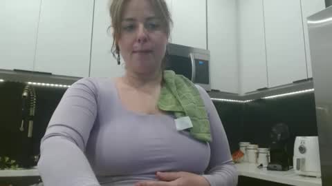 Snapshot of hazel_skye chatting on 04.29.26 Hazel online show from 04.29.26