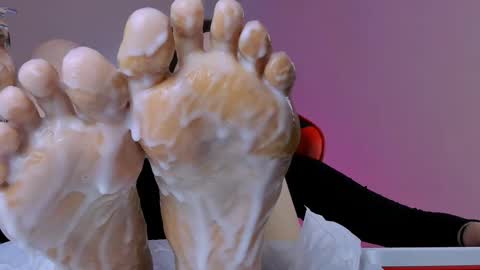 Hazel online show from 03.01.25