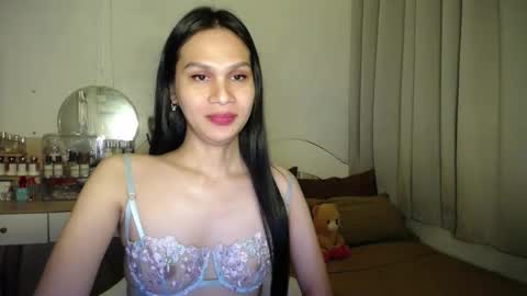 Snapshot of heather_bbyy chatting on 11.18.25 heather_bbyy online show from 11.18.25