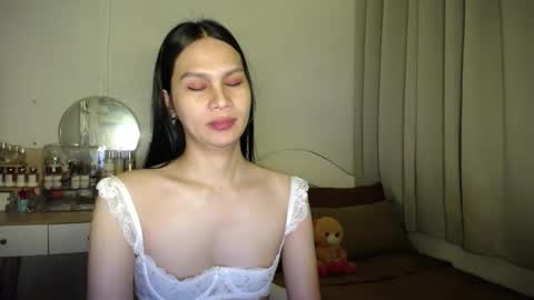 Snapshot of heather_bbyy chatting on 11.22.25 heather_bbyy online show from 11.22.25