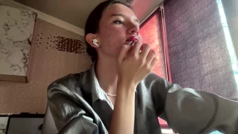 Snapshot of heatherwillman chatting on 03.27.26 Lili online show from 03.27.26
