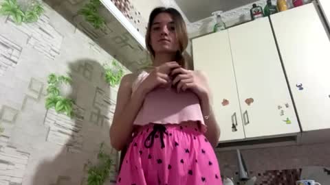 Snapshot of heatherwillman chatting on 04.20.26 Lili online show from 04.20.26