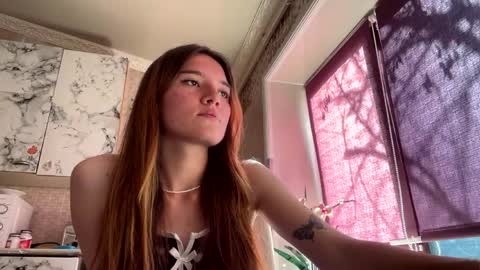 Snapshot of heatherwillman chatting on 05.07.26 Lili online show from 05.07.26
