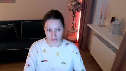 Snapshot of heaven_chloe chatting on 03.22.26 Heaven girl online show from 03.22.26