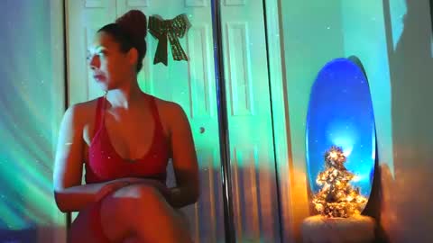 Heavenllyy online show from 12.29.24