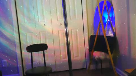 Heavenllyy online show from 10.04.25